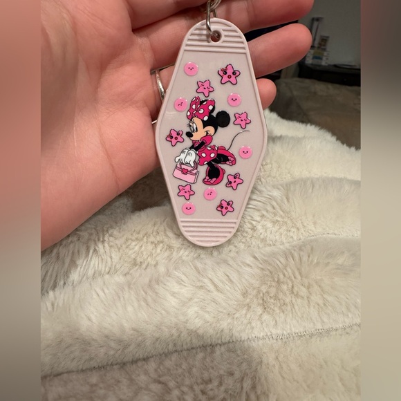 Pink Minnie Mouse Keychain - Picture 1 of 1